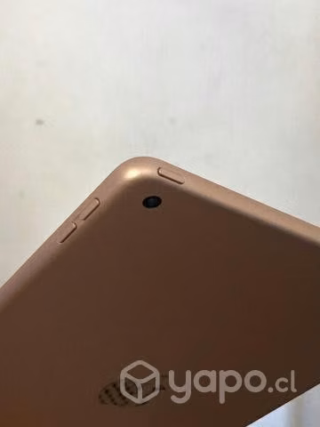 Ipad 8va Gen con cargador original + smart cover - Imagen 3