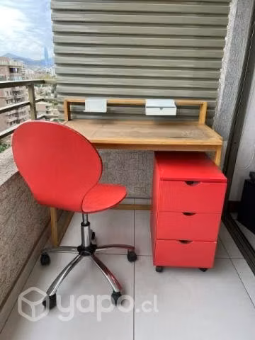 Escritorio, Silla y Cajonera