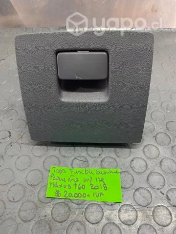 Tapa fusible guantera pequena tablero Maxus T60 2