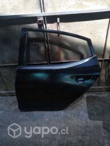 Puerta trasera izquierda hyundai grand i10 2021