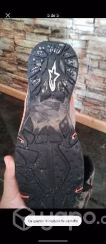 Guantes y botas Alpine stars