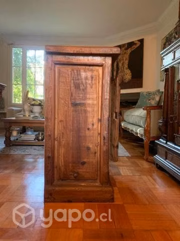 Mueble de roble Americano