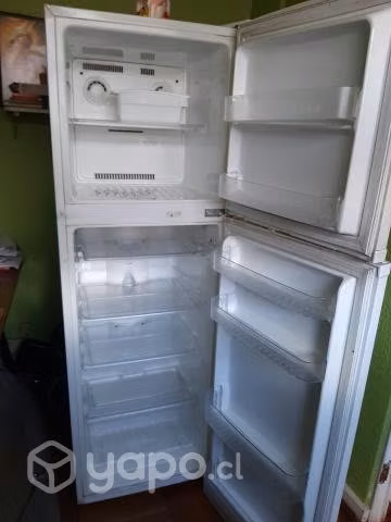 Refrigerador y cocina fensa