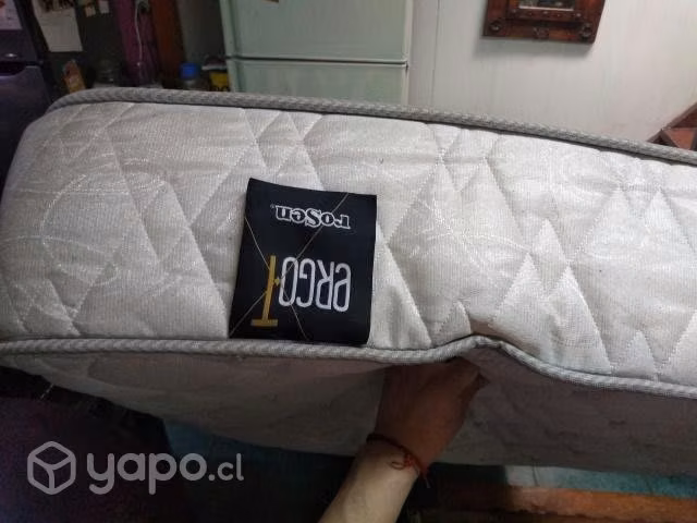 Cama plaza y media con colchon