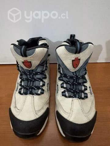 Zapatos aislantes