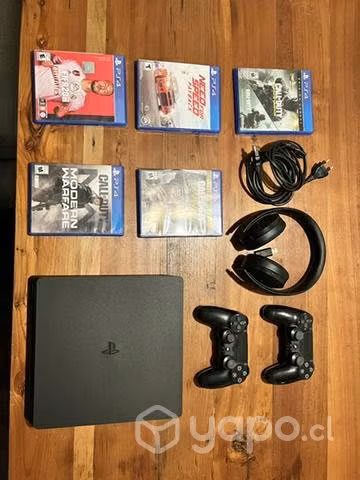 Ps4 + 2 mandos + audífonos BT Sony