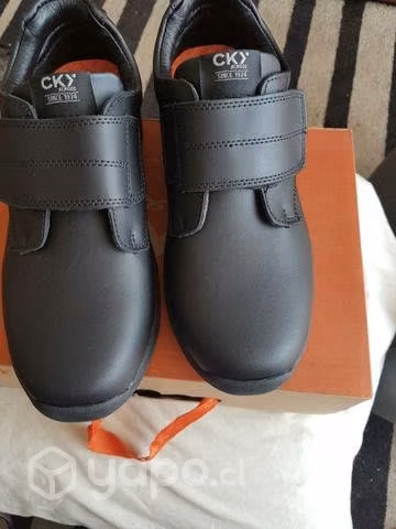 Zapato escolar