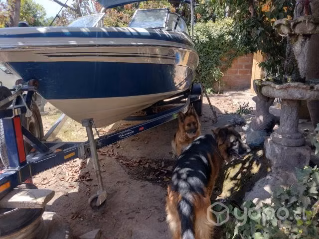 Tahoe Q6 BOWRIDER 21.6 pies 2005