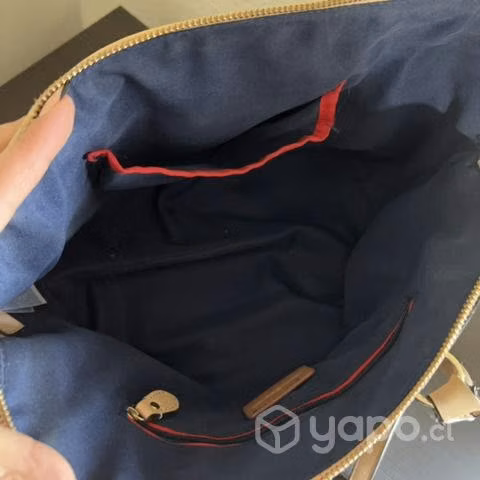 Cartera Tommy Hilfiger original usada