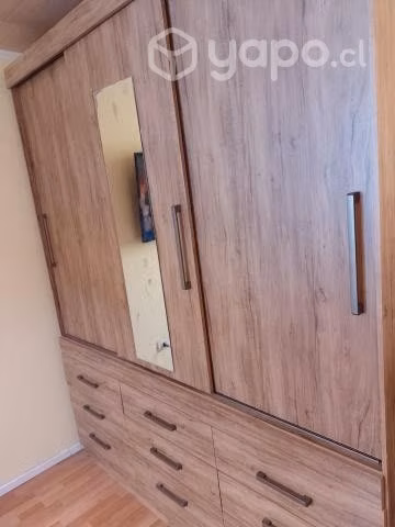 Clóset de 12 cajones de tres puerta corrediza