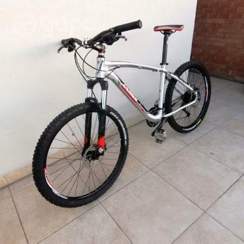 Bicicleta de descenso Jamis aro 26 - Imagen 5