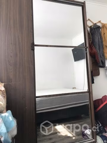 Cama de 2 plazas y armario