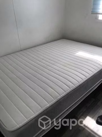 Cama de 2 plazas y armario