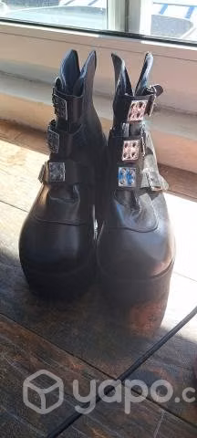 Zapatos "Demonias"