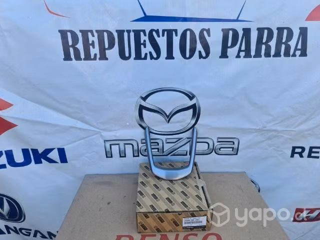 Bisel palanca de cambio mazda 2 15-21