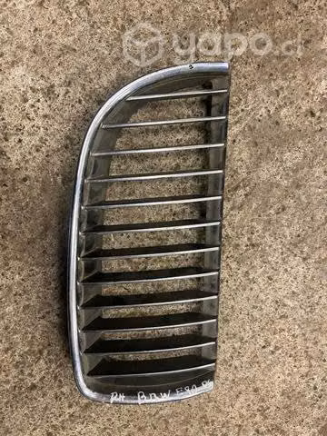 Máscara derecha BMW e90 2006