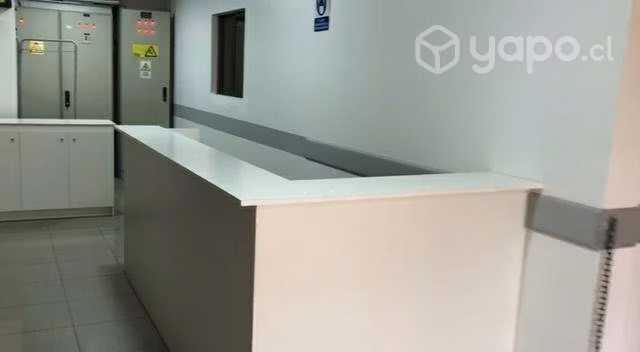 Mesón y lavaplatos centro médico
