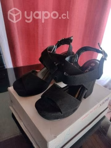 Sandalias con plataforma color negro - Imagen 3