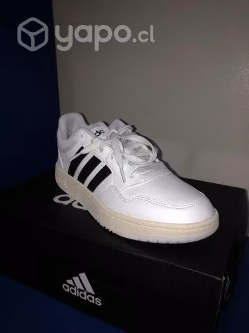 ADIDAS NUEVAS talla 41