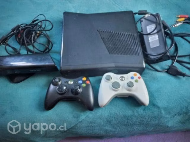 Xbox 360 Slim 250 GB + Kinect