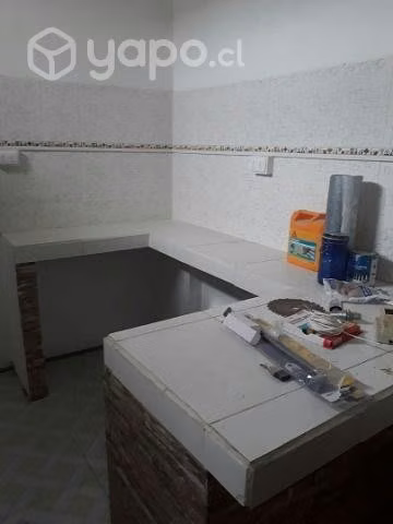 "edificio de 4 pisos, 4 departamentos"