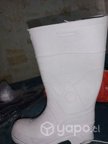 Botas antis delisante para agua