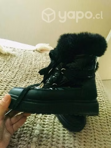 Lote de botines y zapatillas