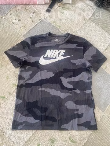 Polera NIKE talla M