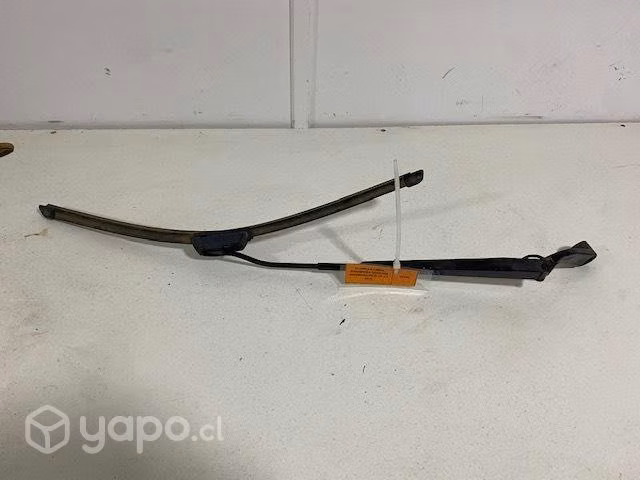 Plumilla limpia parabrisas derecha Pick Up 2016