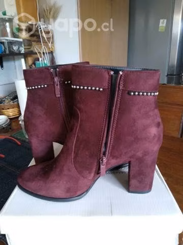 Zapatos nuevos número 39