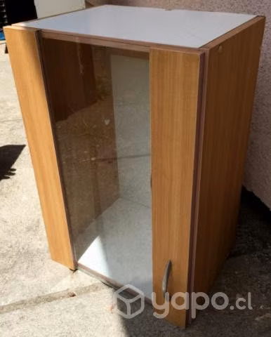 Mueble aéreo puerta vidrio