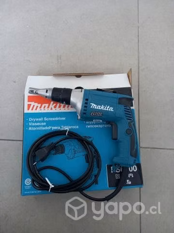 Atornillador + galletero makita