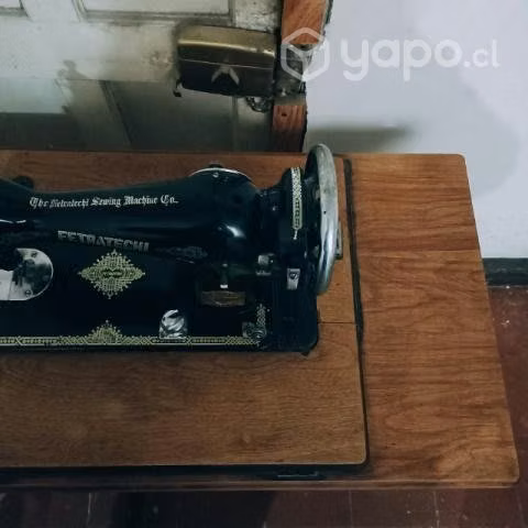 Máquina de coser antigua