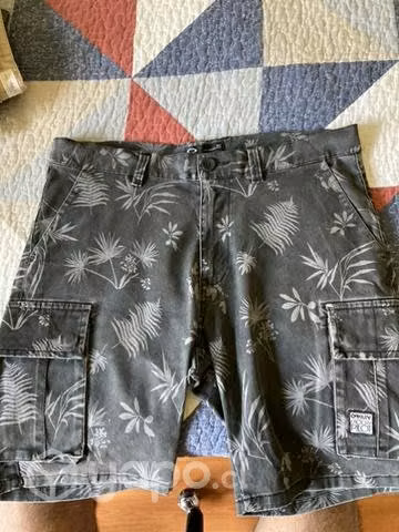 Short Oakley talla S