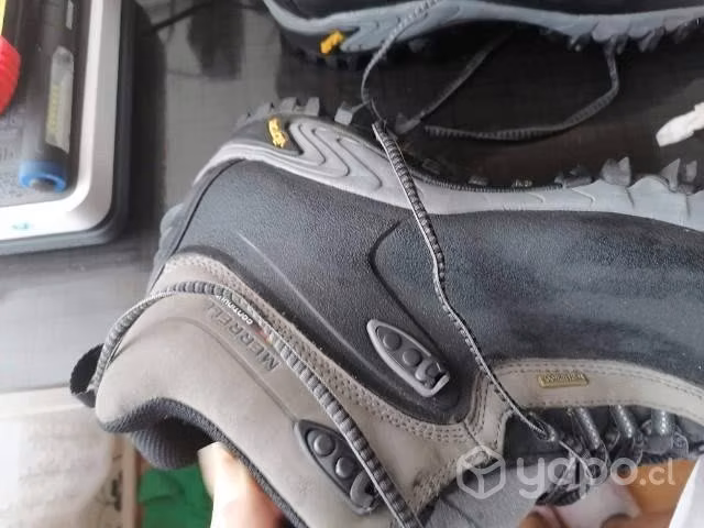 Zapato Merrell 46