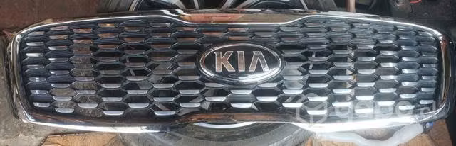 Mascara Sorento 2018 2021 buen estado
