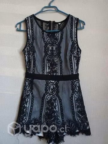 Ropa sin ningun detalle