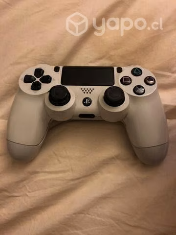 PlayStation 4 Slim 1 TB más 1 control