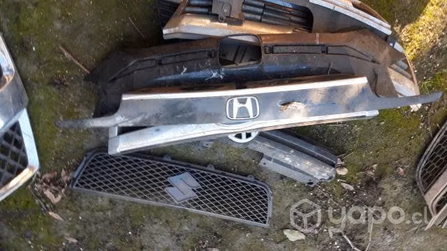Embellecedor trasero original honda crv 2015