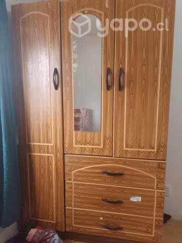 Mueble clóset con espejo