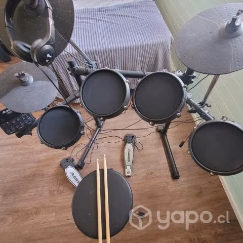 Bateria Electrónica Alesis Turbo Mesh