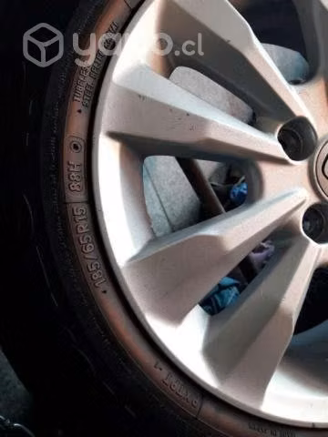 1 llanta de magnesio con neumático Honda Civic