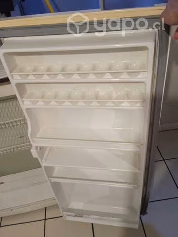 Nevera y cocina en buen estado - Imagen 6