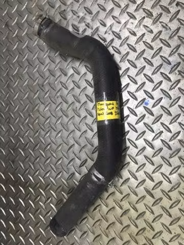 Manguera agua motor inferior Mitsubishi Montero S
