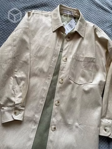 Sobre camisa marca Mango Nueva