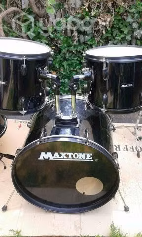 Bateria Maxtone como nueva completa platillos baqu