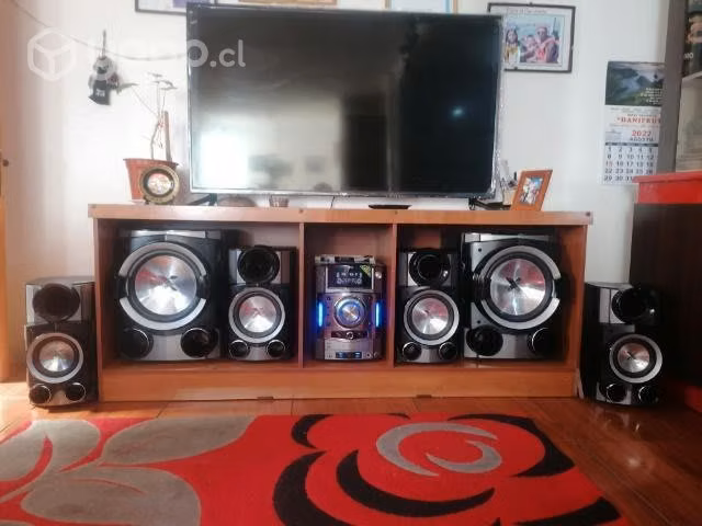 Mueble con parlantes