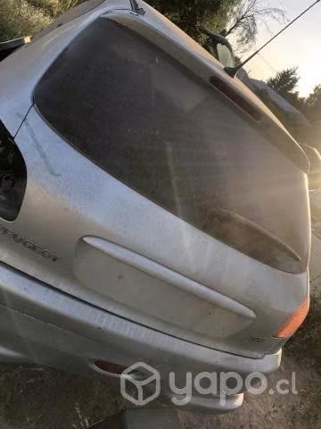 Portalón Peugeot 206