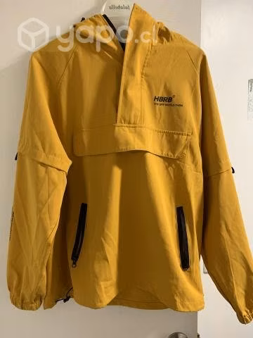 Cortavientos amarillo
