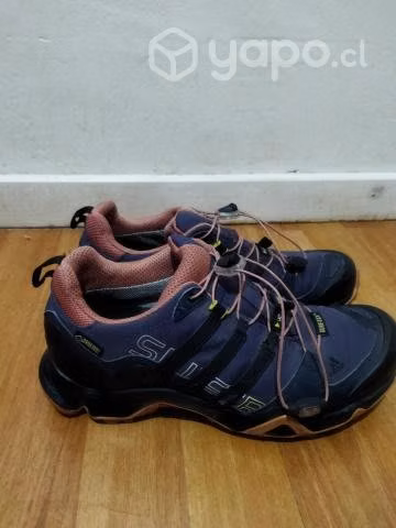 zapatillas Adidas senderismo
